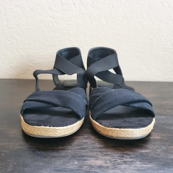 Giani Bernini Shoes - GIANI BERNINI Black Strappy Sandals